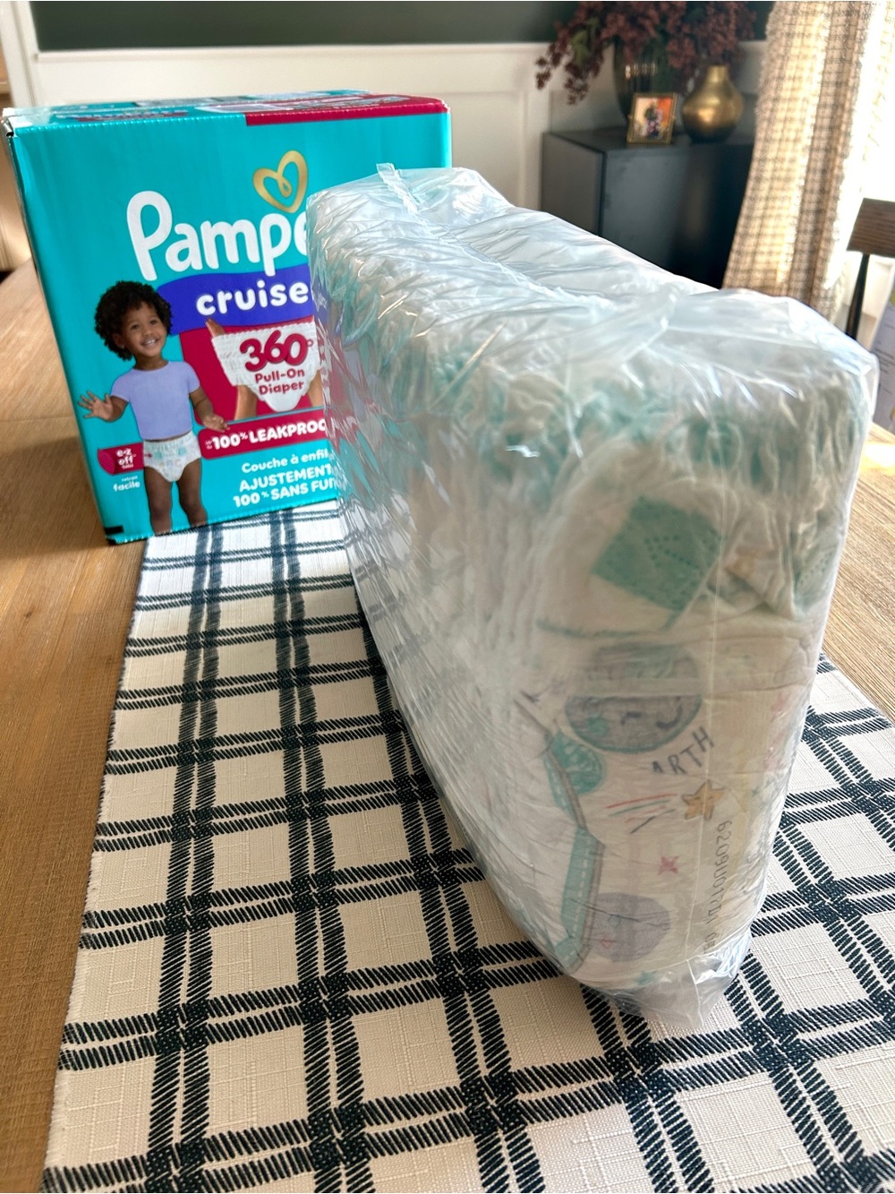 Pampers Cruisers 360° Size 6 Diapers, 40ct - Picture 4 of 5